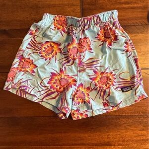 Patagonia Kids Floral Baggies with matching hat- Light Blue and Pink